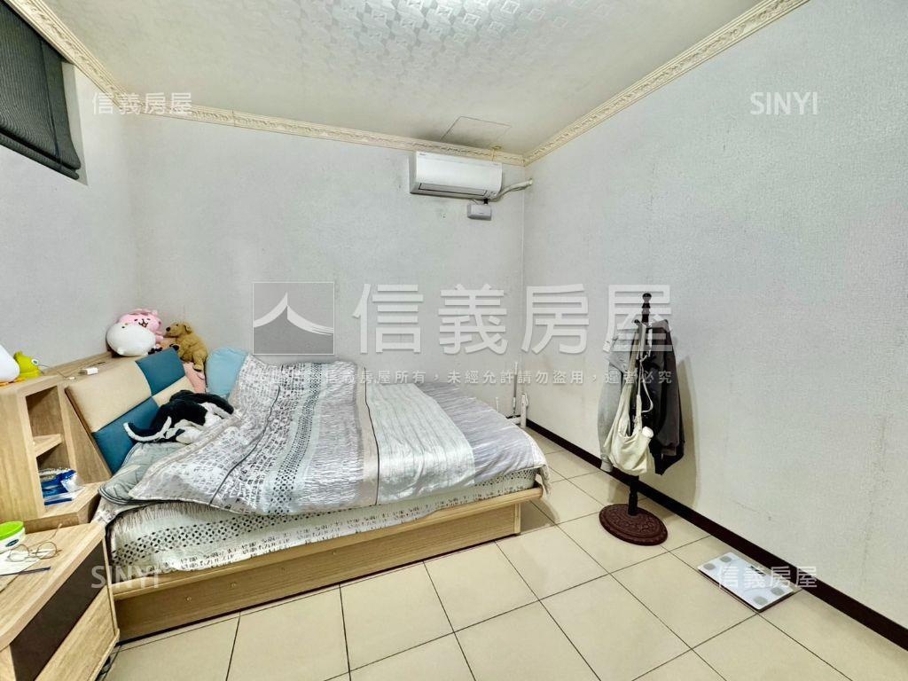 近北屯國小約８米路透天房屋室內格局與周邊環境