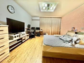 近北屯市場約８米路透天