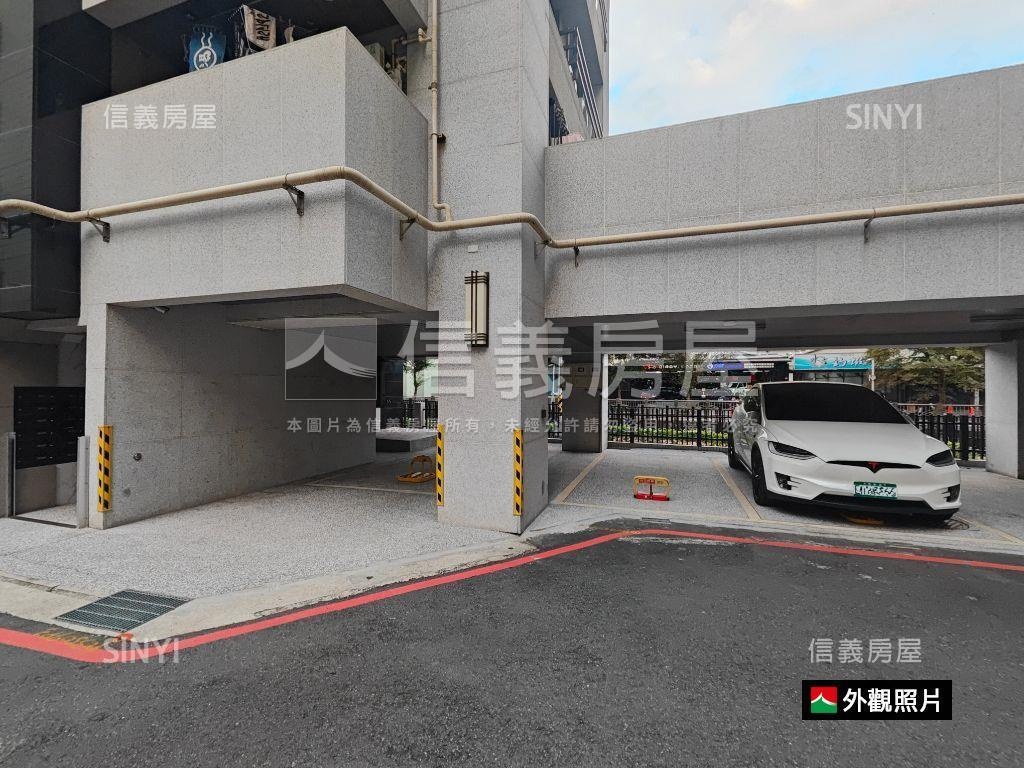 利舟荷悅１樓平面大車位房屋室內格局與周邊環境