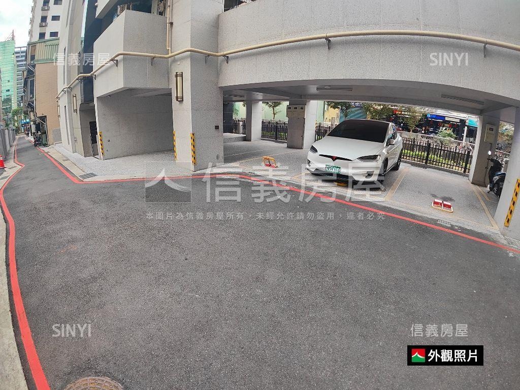 利舟荷悅１樓平面大車位房屋室內格局與周邊環境