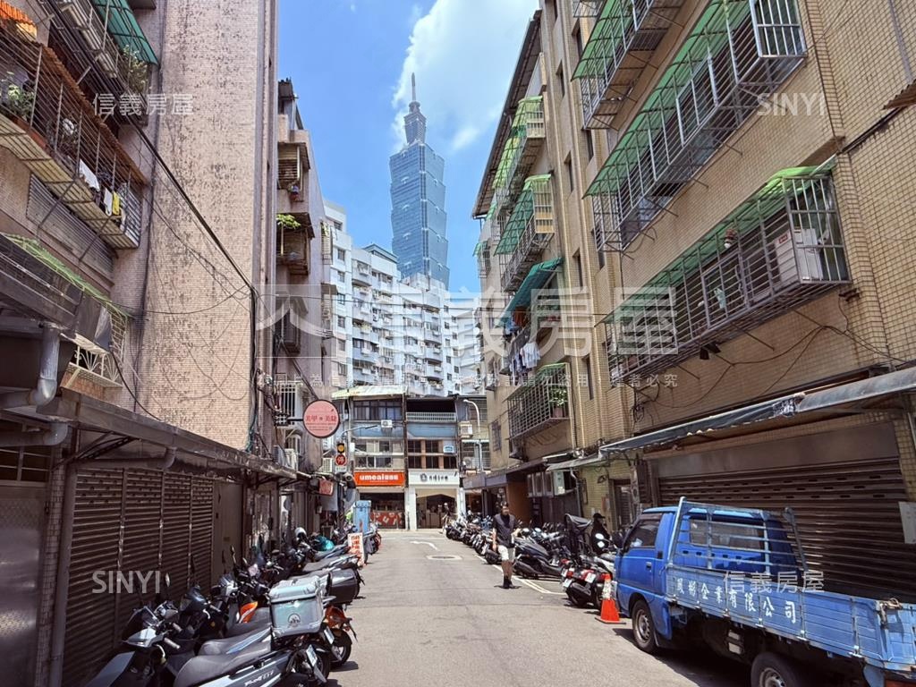 吳興街近世貿公寓二樓房屋室內格局與周邊環境