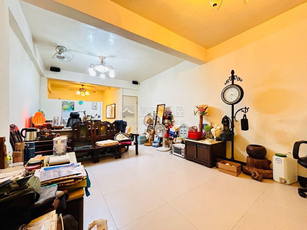 秀江街稀有透天房屋室內格局與周邊環境