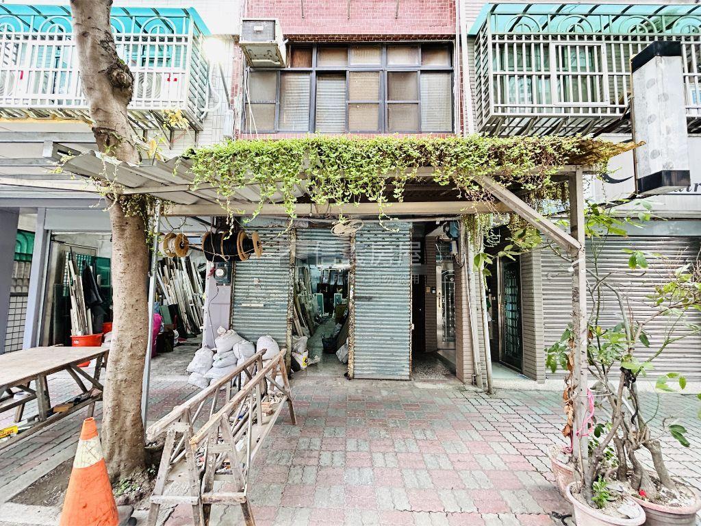 秀江街稀有透天房屋室內格局與周邊環境