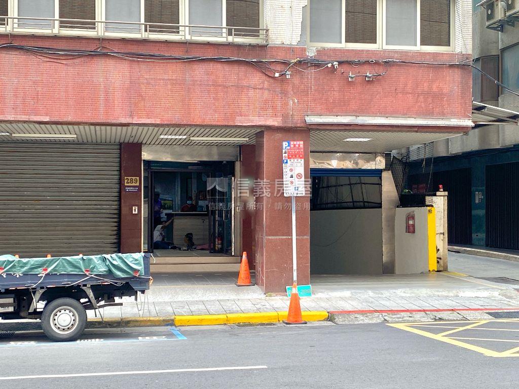 【雙星】坡道機械稀有車位房屋室內格局與周邊環境