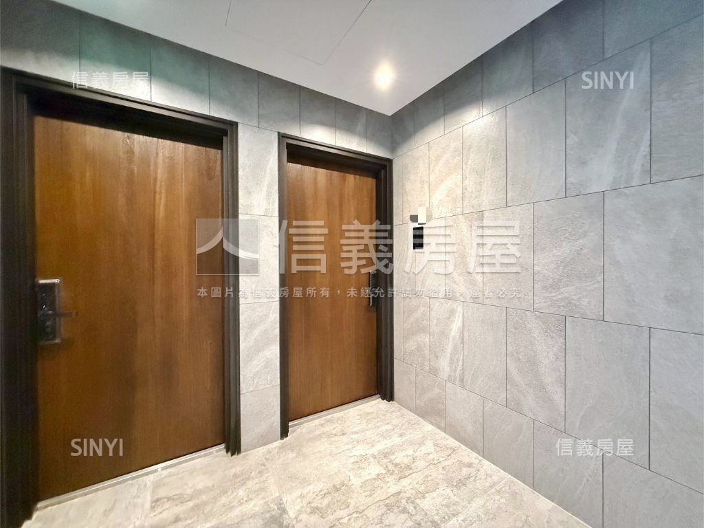 鴻柏鴻上｜大坪數雙車位房屋室內格局與周邊環境