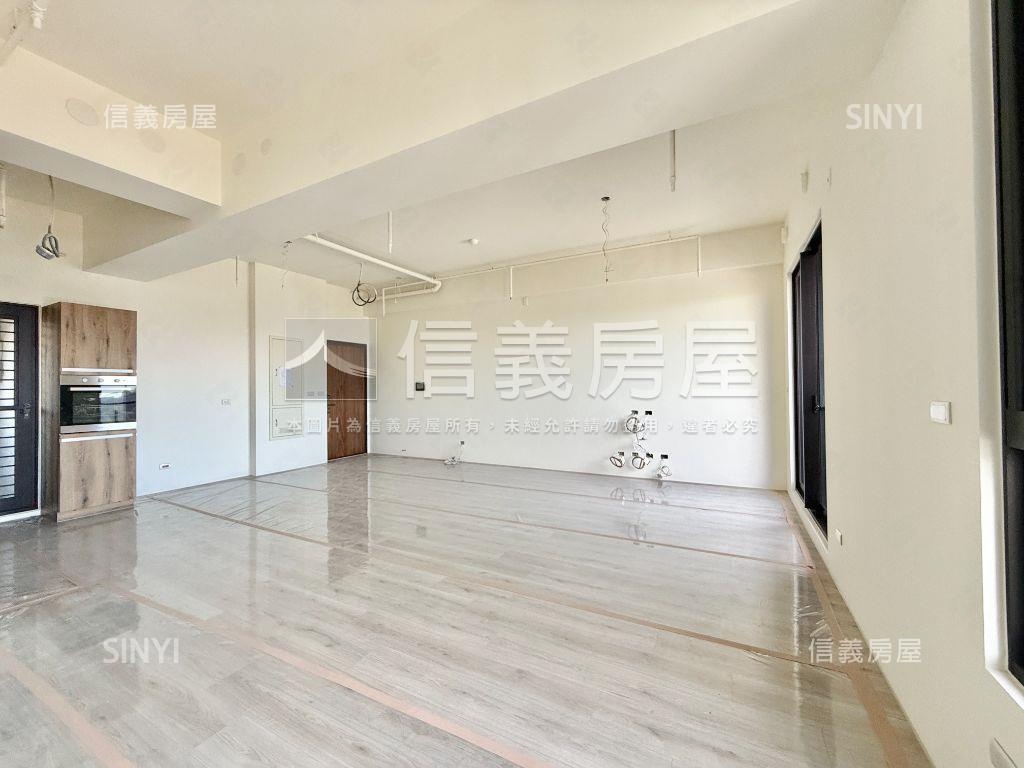 鴻柏鴻上｜大坪數雙車位房屋室內格局與周邊環境