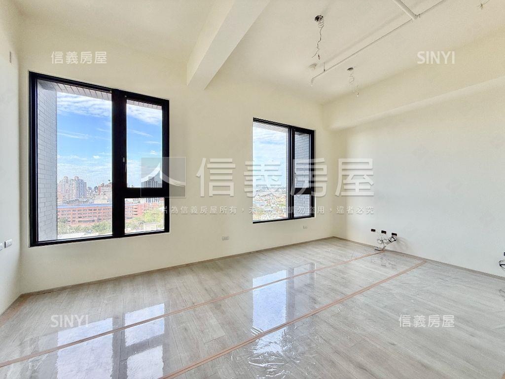 鴻柏鴻上｜大坪數雙車位房屋室內格局與周邊環境