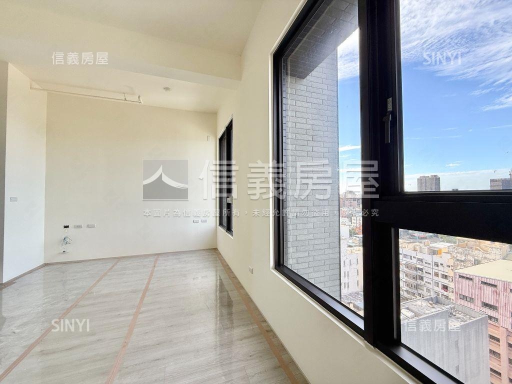 鴻柏鴻上｜大坪數雙車位房屋室內格局與周邊環境