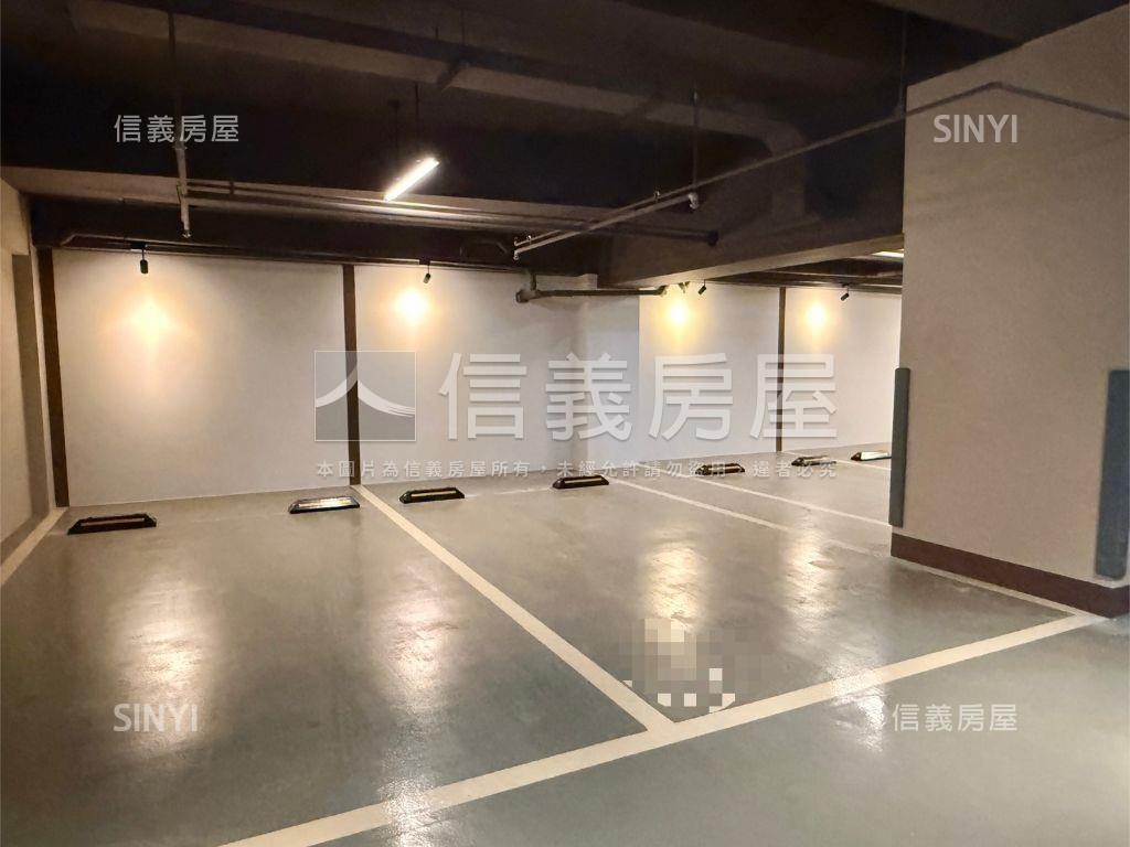 鴻柏鴻上｜大坪數雙車位房屋室內格局與周邊環境