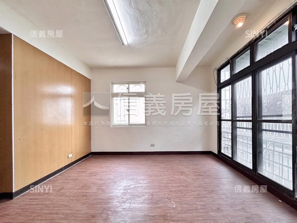 中華街邊間美寓房屋室內格局與周邊環境