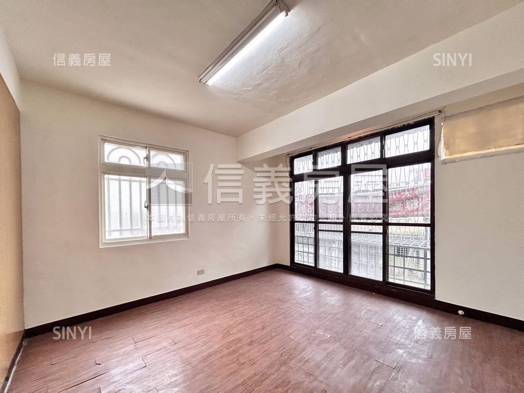 中華街邊間美寓房屋室內格局與周邊環境