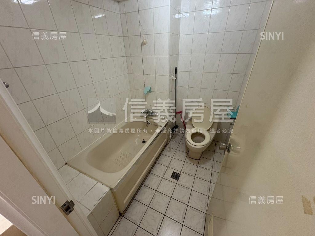 樓中樓視野美五房房屋室內格局與周邊環境