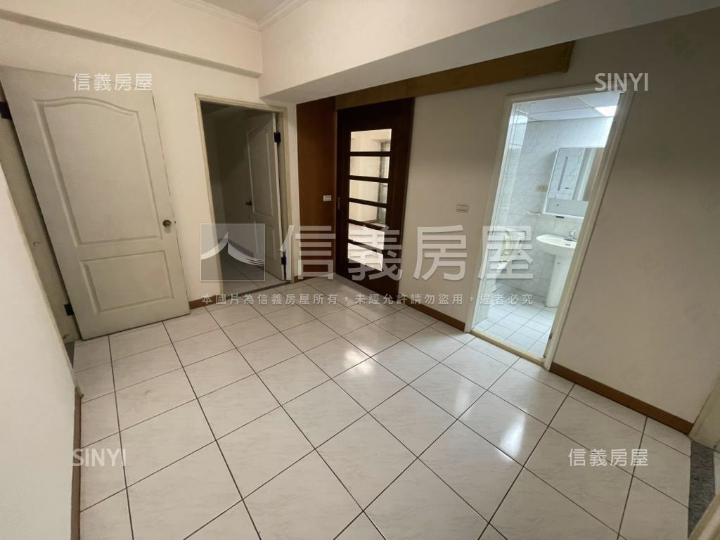 和美鎮公所旁三房房屋室內格局與周邊環境