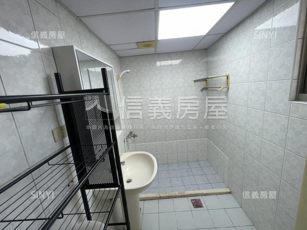 和美鎮公所旁三房房屋室內格局與周邊環境