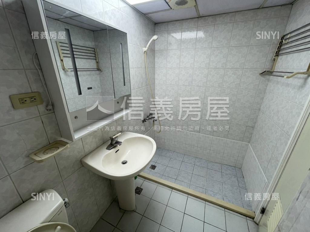 和美鎮公所旁三房房屋室內格局與周邊環境