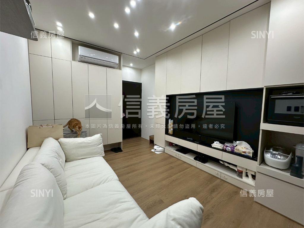 緯德閱河電梯兩房車房屋室內格局與周邊環境