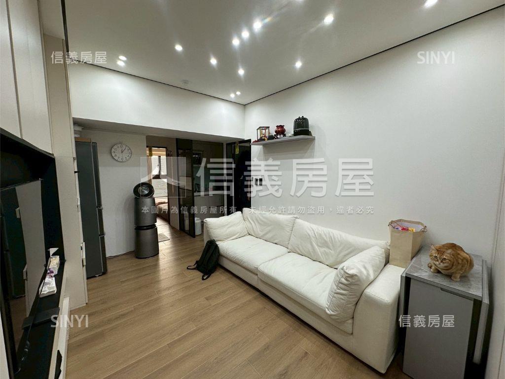 緯德閱河電梯兩房車房屋室內格局與周邊環境