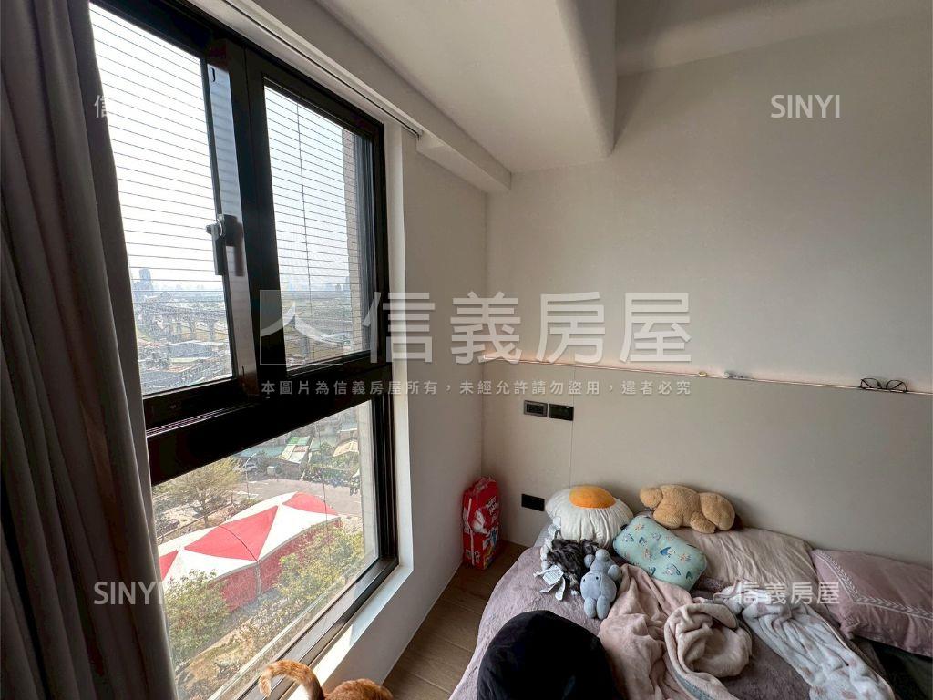 緯德閱河電梯兩房車房屋室內格局與周邊環境