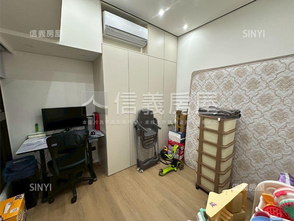 緯德閱河電梯兩房車房屋室內格局與周邊環境