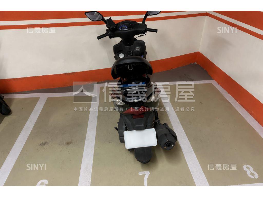 緯德閱河電梯兩房車房屋室內格局與周邊環境