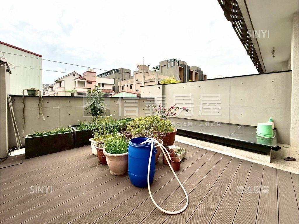 ☆臨路精裝潢臨路美別墅☆房屋室內格局與周邊環境