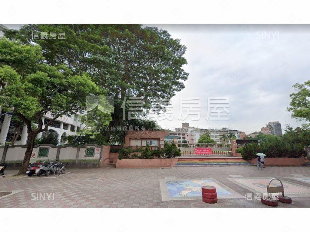 全陽豐會～面雙溪河濱公園房屋室內格局與周邊環境