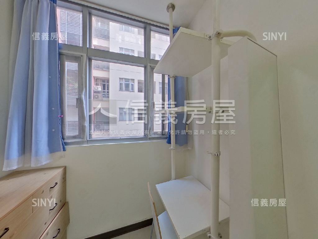 漢皇挑高面中庭加車位房屋室內格局與周邊環境