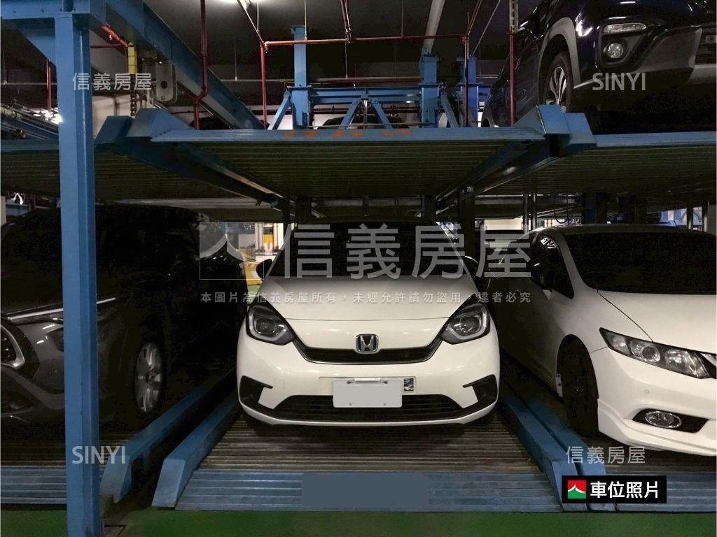 漢皇挑高面中庭加車位房屋室內格局與周邊環境