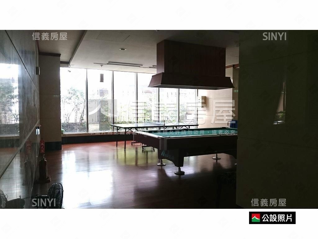 漢皇挑高面中庭加車位房屋室內格局與周邊環境