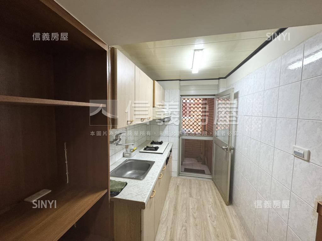 工學稀有棟別附平車位房屋室內格局與周邊環境