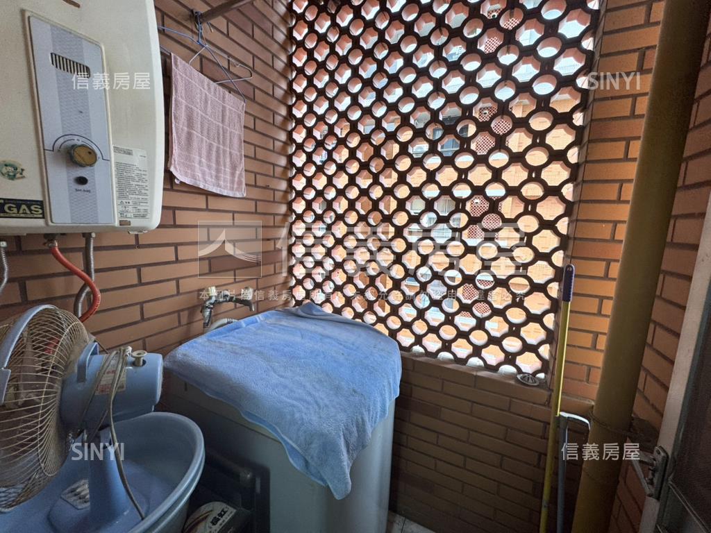 工學稀有棟別附平車位房屋室內格局與周邊環境