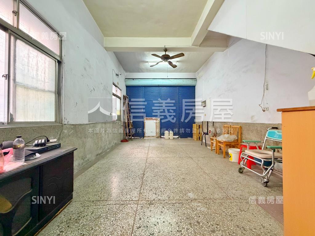 巨蛋商圈｜醒目三角窗透天房屋室內格局與周邊環境