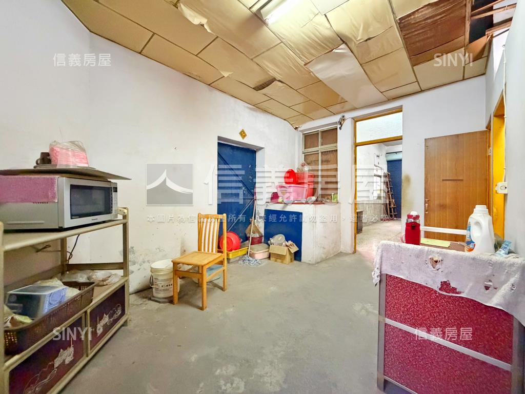 巨蛋商圈｜醒目三角窗透天房屋室內格局與周邊環境