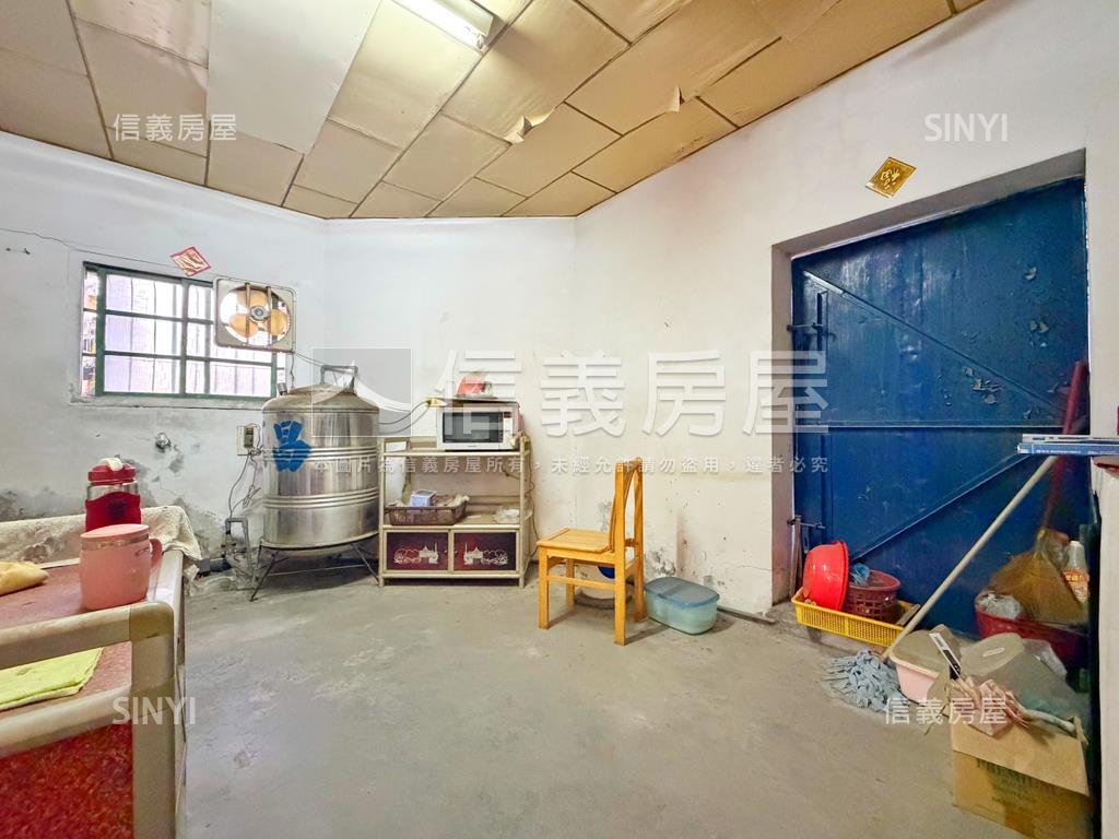 巨蛋商圈｜醒目三角窗透天房屋室內格局與周邊環境