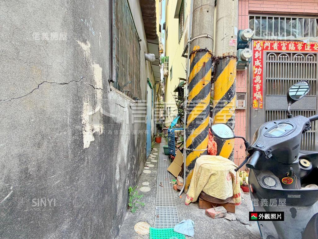 巨蛋商圈｜醒目三角窗透天房屋室內格局與周邊環境