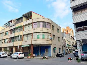 巨蛋商圈｜醒目三角窗透天