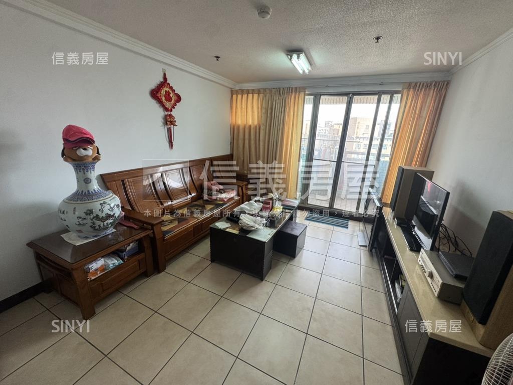 自立Ｅ區景觀三房房屋室內格局與周邊環境
