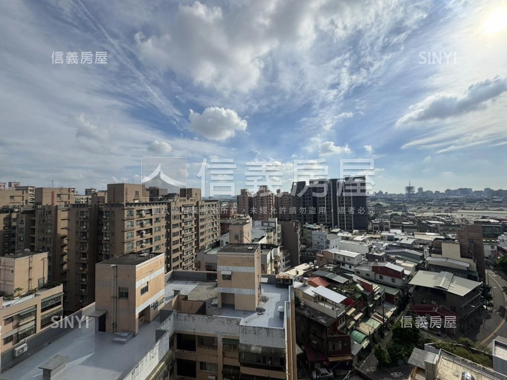 自立Ｅ區景觀三房房屋室內格局與周邊環境