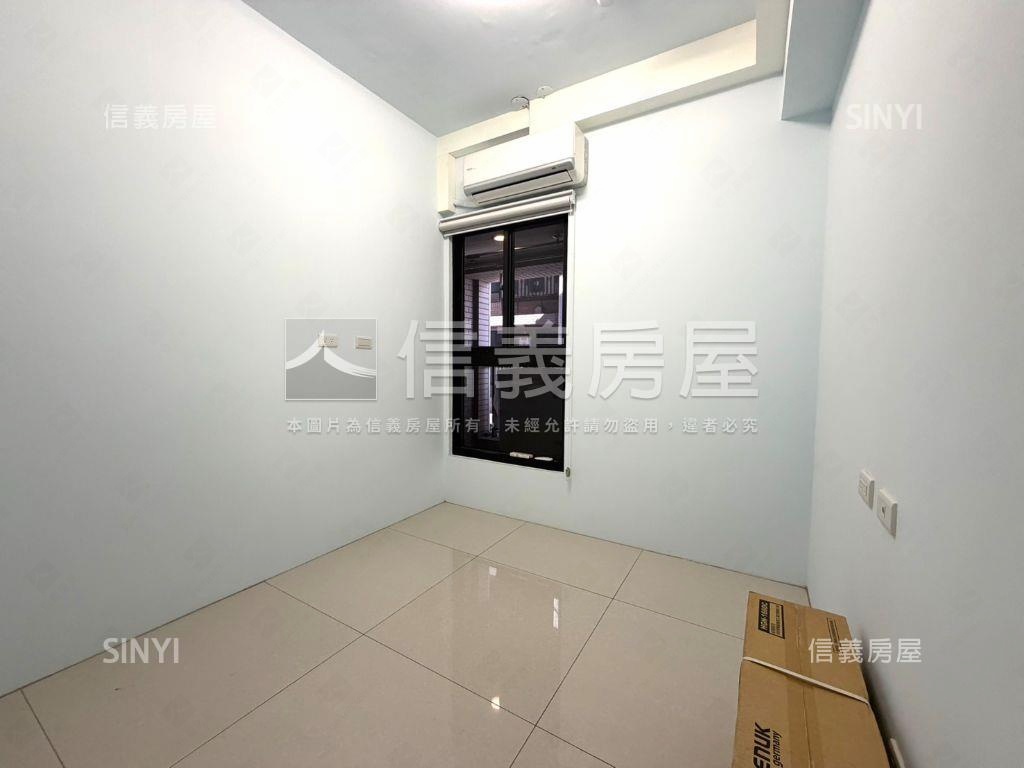 菁英薈二期漂亮３房車位房屋室內格局與周邊環境