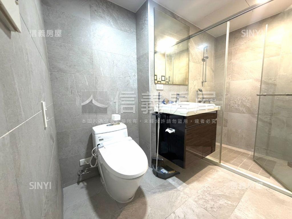 菁英薈二期漂亮３房車位房屋室內格局與周邊環境