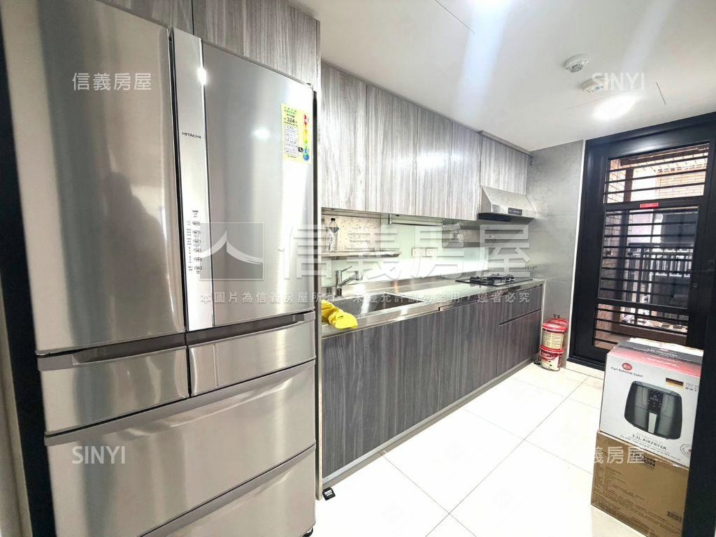 菁英薈二期漂亮３房車位房屋室內格局與周邊環境