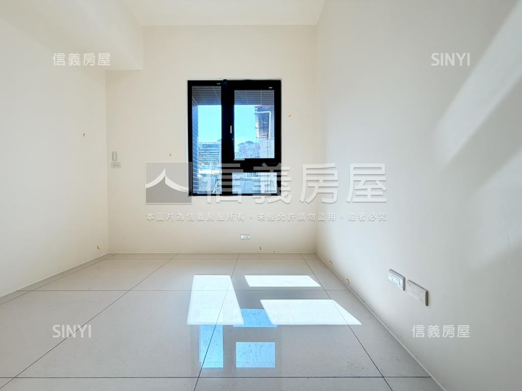 頂溪全新三房含車位房屋室內格局與周邊環境