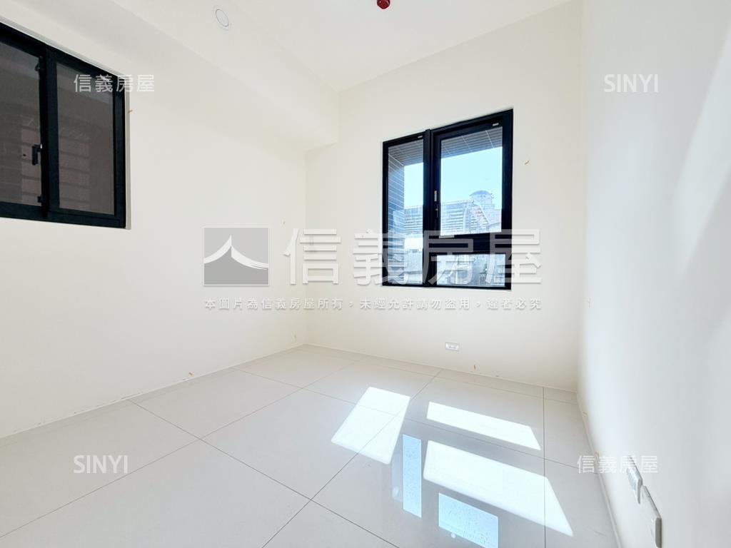 頂溪全新三房含車位房屋室內格局與周邊環境