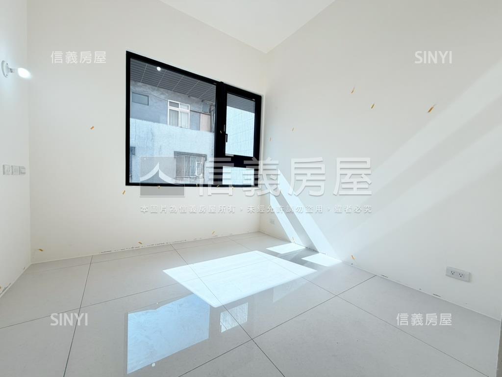 頂溪全新三房含車位房屋室內格局與周邊環境