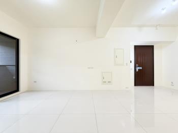 頂溪全新三房含車位