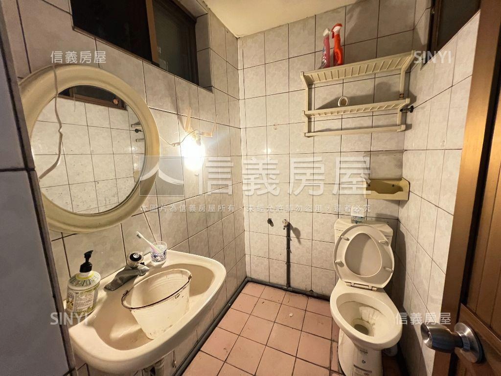 佳瑪百貨方正公寓３房房屋室內格局與周邊環境