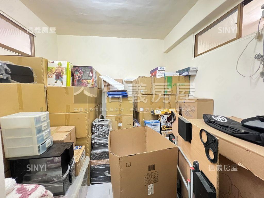 佳瑪百貨方正公寓３房房屋室內格局與周邊環境