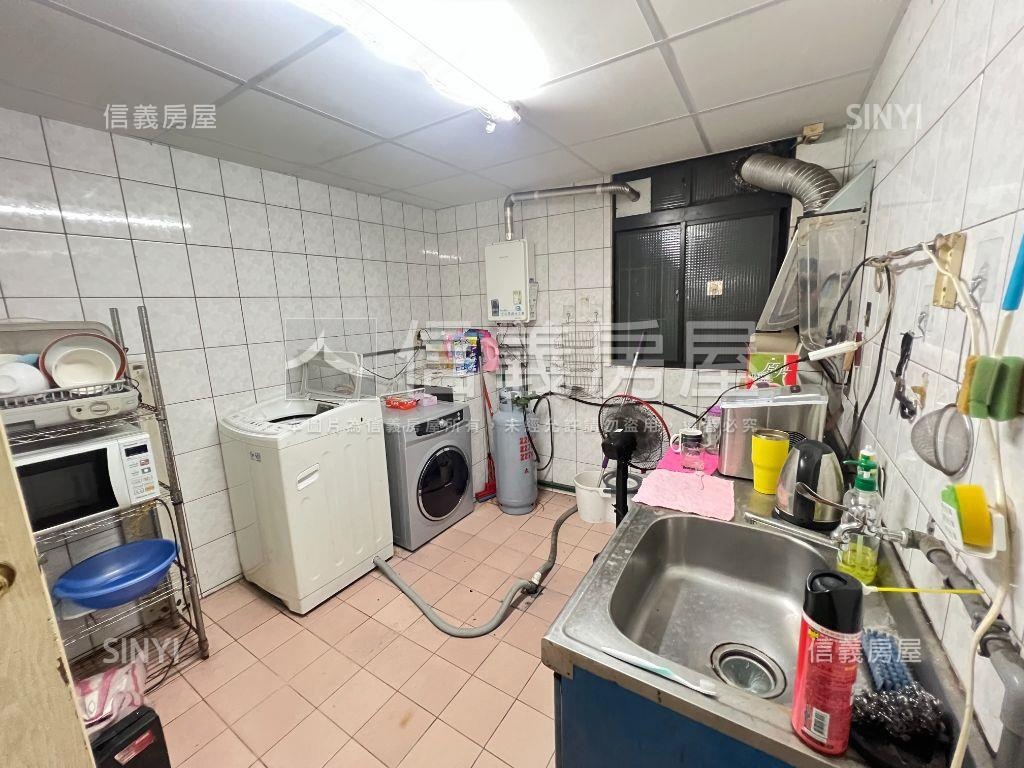 佳瑪百貨方正公寓３房房屋室內格局與周邊環境