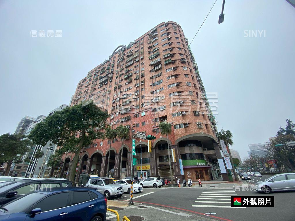 Ａ８文化二路大面寬店面房屋室內格局與周邊環境