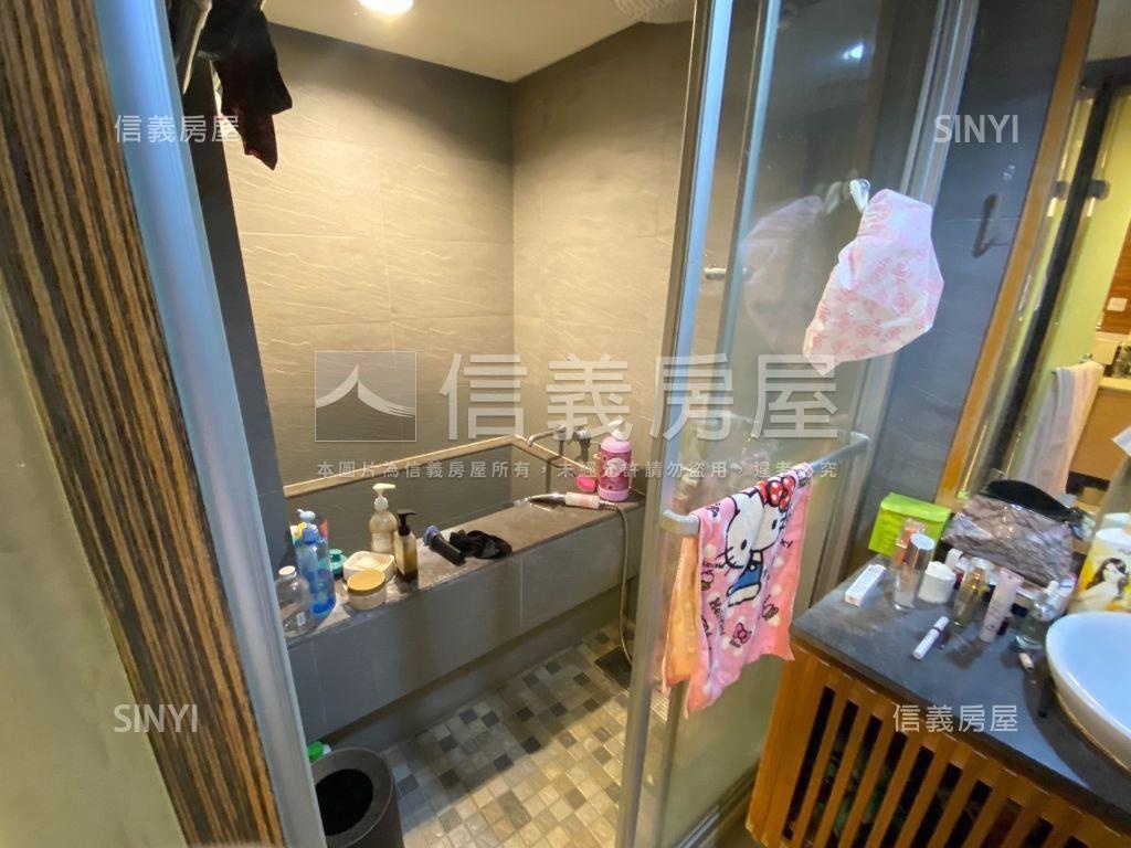 國泰景園兩房有陽台房屋室內格局與周邊環境
